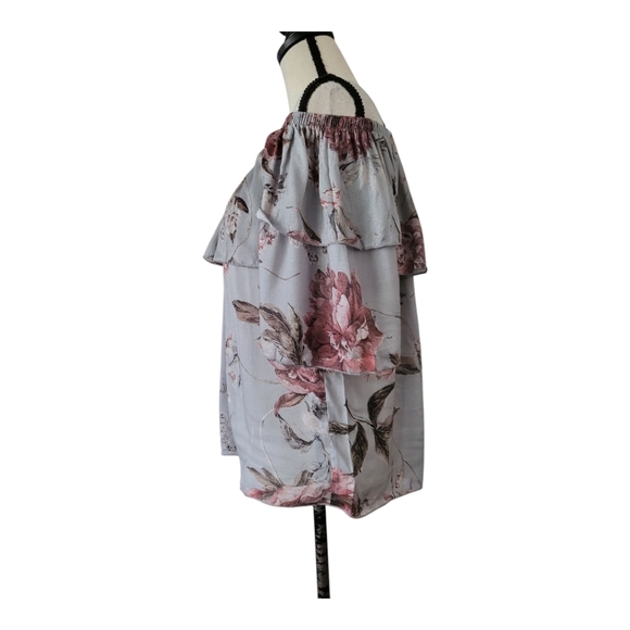 💕Chaser Off Shoulder Boho Floral Print Top. Size M New - Picture 3 of 7